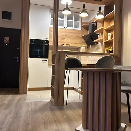 De Lux Nedeljkovic President *